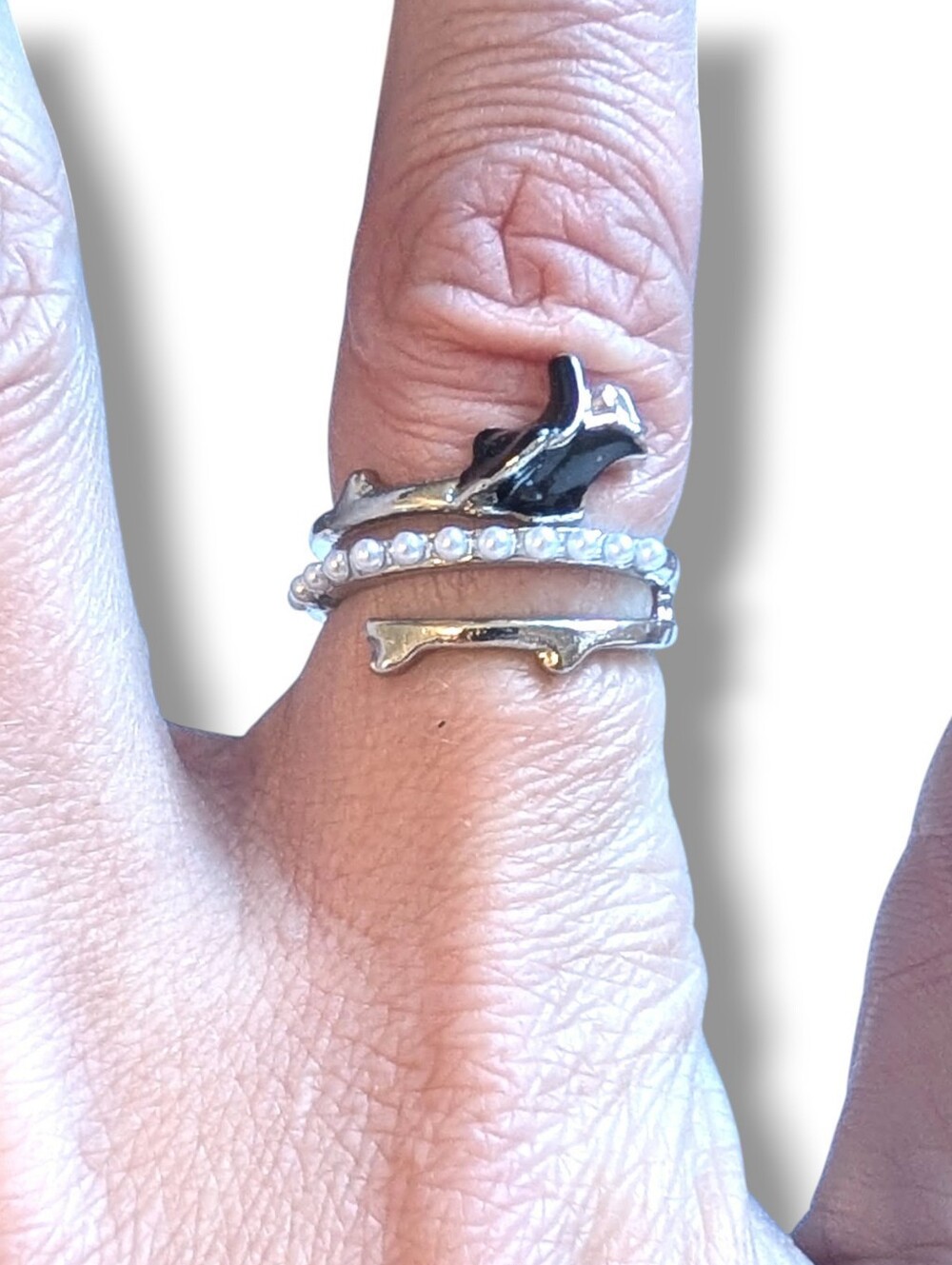 NWT Silver and Black Wrap Around Pearl Rose Ring Adjustable Size